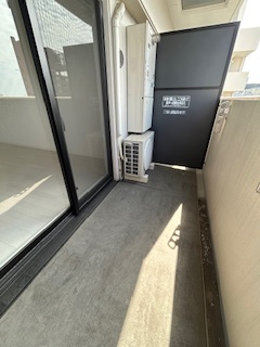 S-RESIDENCE江坂Eminenceのバルコニー|暖かな日差しのふりそそぐバルコニー