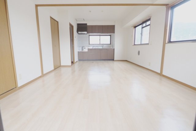 グリーンヒル吉村の居間・リビング