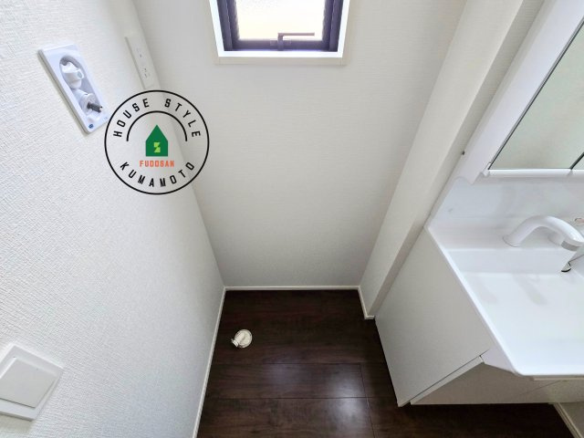 熊本市東区八反田1丁目第1₋4棟(5号棟)のランドリースペース|ランドリースペースとなります。広々して有効的にご使用できます。 