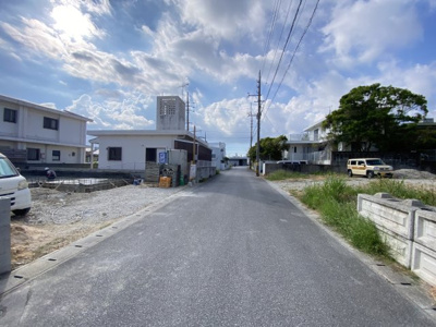 【前面道路含む現地写真】 | 中城村南上原（限定1棟） | ※北東側公道6m♪