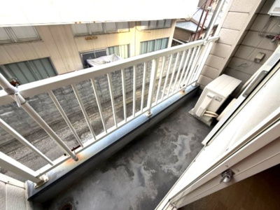 【バルコニー】 | 岡田マンション