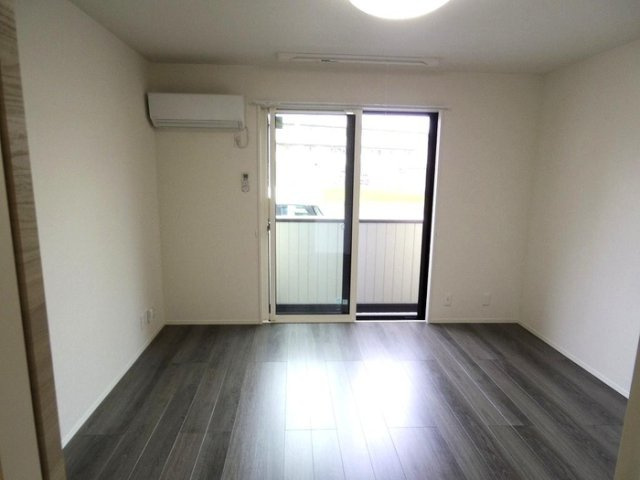 Serenvita west(ｾﾚｳｨｰﾀ ｳｪｽﾄ)の居間・リビング|イメージ