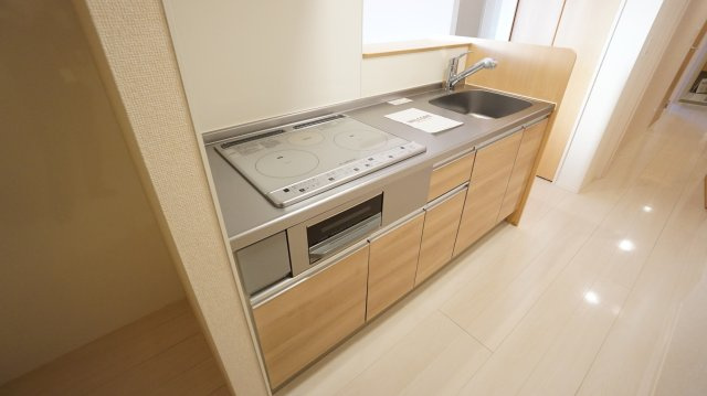 Serenvita west(ｾﾚｳｨｰﾀ ｳｪｽﾄ)のキッチン|イメージ