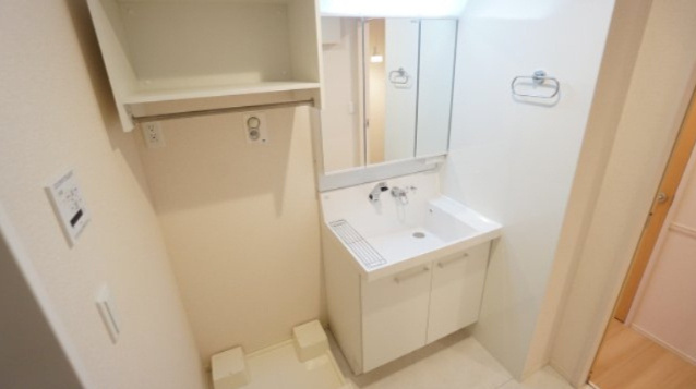 Serenvita west(ｾﾚｳｨｰﾀ ｳｪｽﾄ)の独立洗面台|イメージ