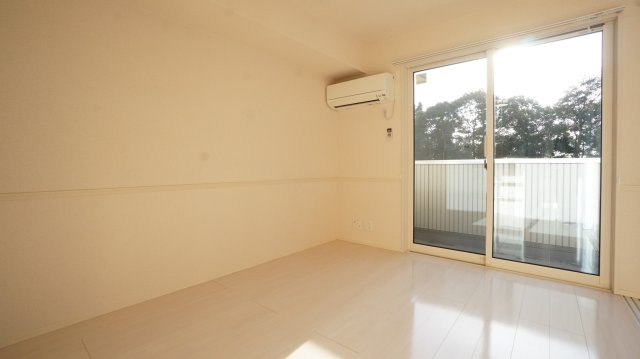 Serenvita west(ｾﾚｳｨｰﾀ ｳｪｽﾄ)の居間・リビング|イメージ