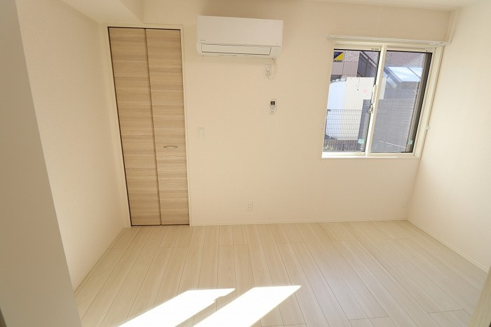 Serenvita east(ｾﾚｳｨｰﾀ ｲｰｽﾄ)の独立洗面台|イメージ