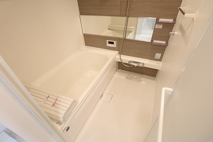 Serenvita east(ｾﾚｳｨｰﾀ ｲｰｽﾄ)の浴室