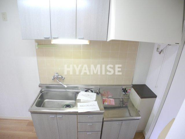 レジデンスオガタAのキッチン