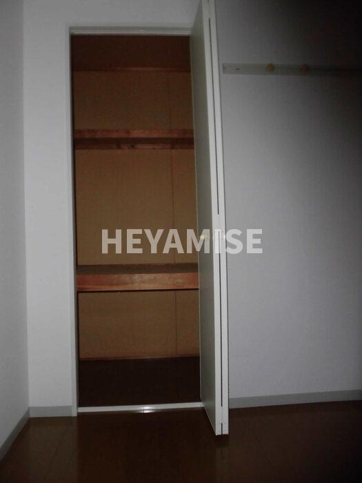 レジデンスIMAZU B棟の収納