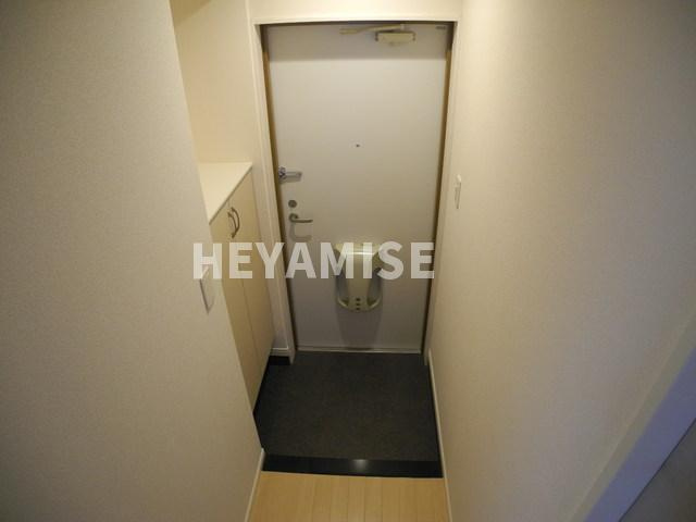 コンフォートハイツ小船越の玄関|※室内画像は別号室(反転)