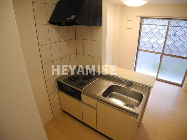 コンフォートハイツ小船越のキッチン|※室内画像は別号室(反転)