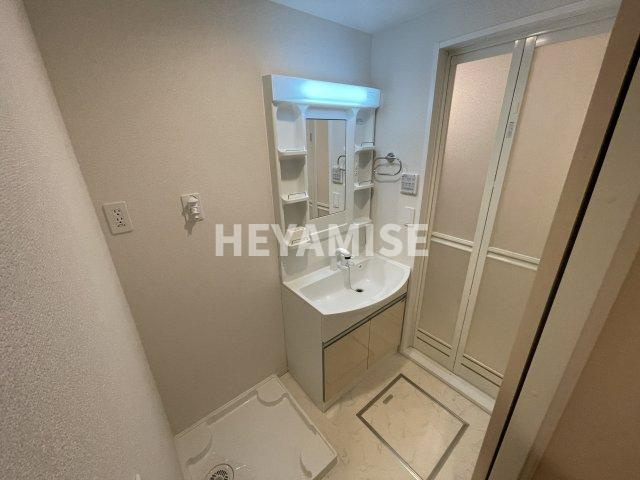 ラビリンス貝津の洗面所|※室内画像は別号室のもの