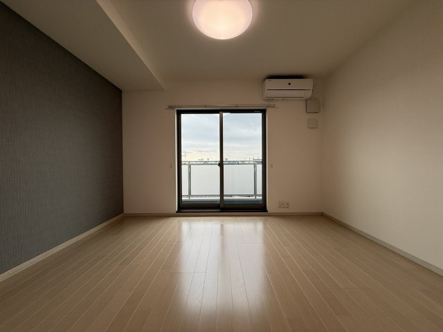 豊中市服部西町３丁目の賃貸マンションの居間・リビング