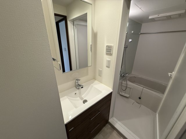 豊中市服部西町３丁目の賃貸マンションの独立洗面台