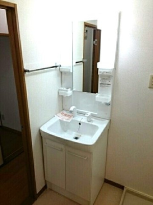 【洗面所】 | メゾンネイティブピーチ | 広い洗面スペース