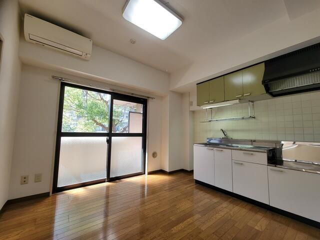 マンションベルベルの居間・リビング