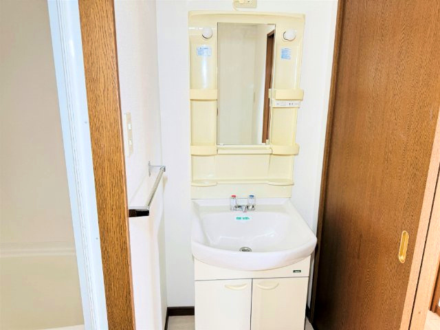 AZOOL A・B　◆満室稼働中◆の独立洗面台