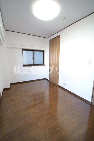 グリフィン横浜・高島町の洋室