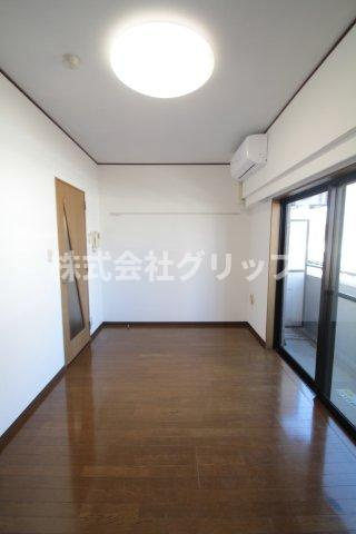 グリフィン横浜・高島町の居間・リビング