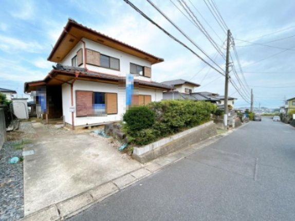 日立市台原町3丁目　中古戸建の前面道路含む現地写真