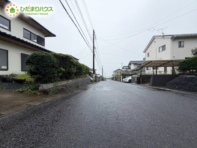 日立市台原町3丁目　中古戸建の前面道路含む現地写真|閑静な住宅地で叶える穏やかな新生活☆彡