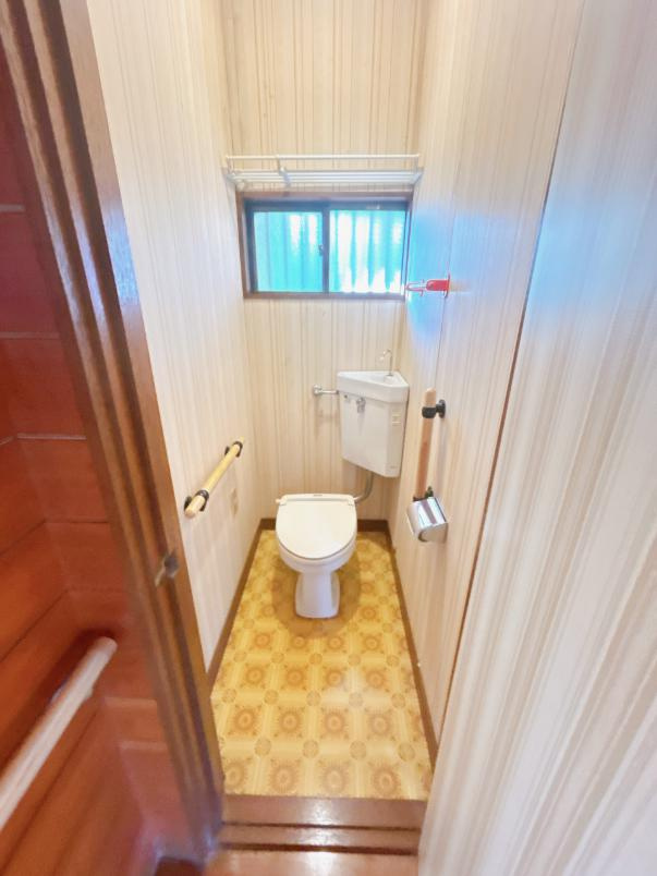 日立市台原町3丁目　中古戸建のトイレ