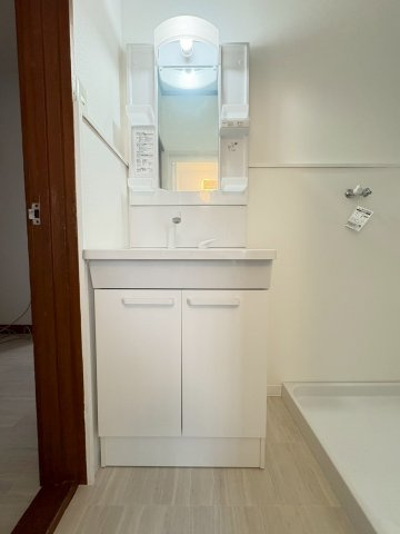 岡崎貸家の洗面所