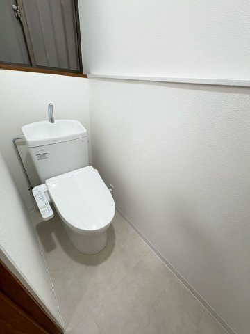 岡崎貸家のトイレ