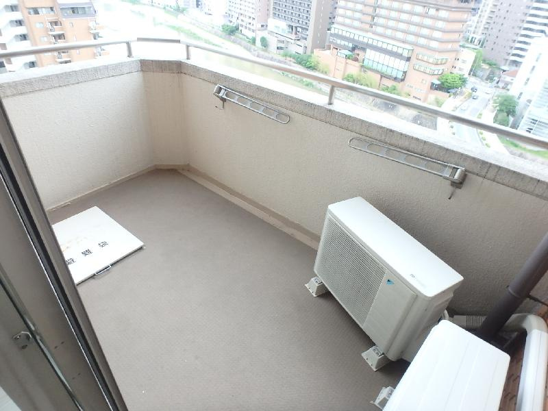 ソリオ宝塚西館のバルコニー