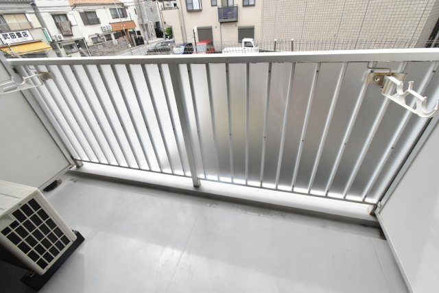 アンボワーズ武庫川レディースのバルコニー