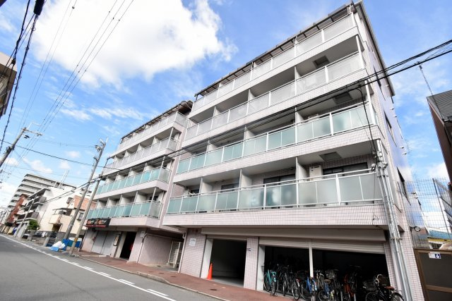 アンボワーズ武庫川レディースの外観