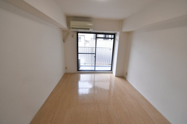 アンボワーズ武庫川レディースの居間・リビング