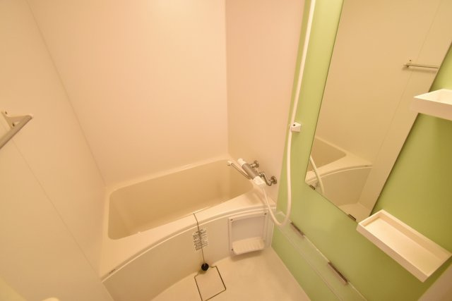 アンボワーズ武庫川レディースの浴室