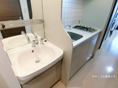 【内装】 | プレサンス心斎橋ラヴィ | 内装は落ち着いています