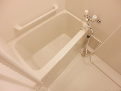 【浴室】 | レオネクスト１８番館 | 浴室換気乾燥機付きで、雨の日にも安心です！