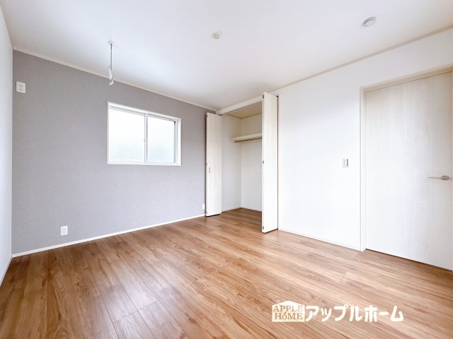 【新築戸建】東松山市石橋 全31区画の洋室|居室は全室収納あり！たっぷりある収納活用でお部屋もキレイを保てます♪