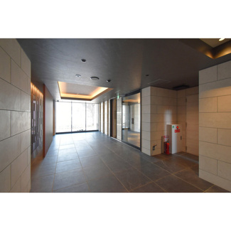 【居間・リビング】 | ワールドアイ大阪城EASTアドバンス | 使いやすい居間です