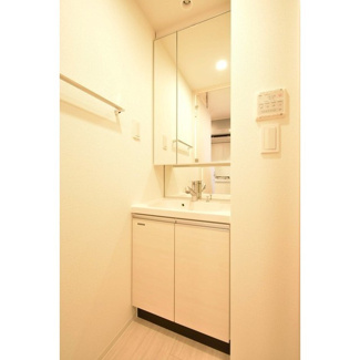 【洗面所】 | アドバンス大阪バレンシア | コンパクトで使いやすい洗面所