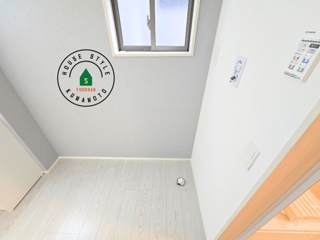 熊本市東区八反田1丁目第1₋4棟(7号棟)のランドリースペース|ランドリースペースとなります。広々して有効的にご使用できます。 