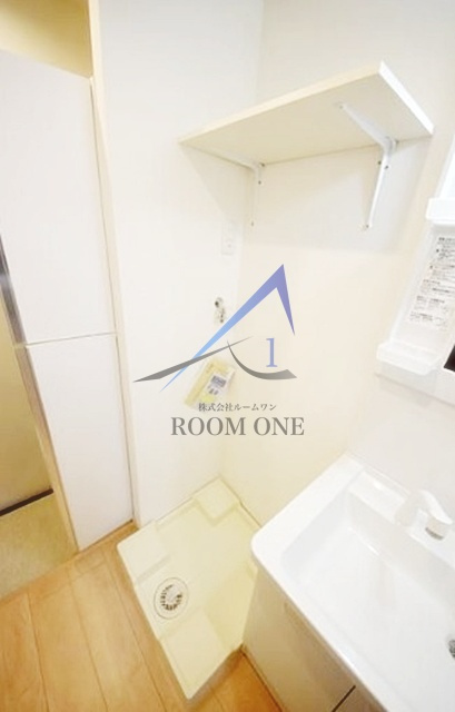 グランディール柴又の設備|洗濯機置き場です。