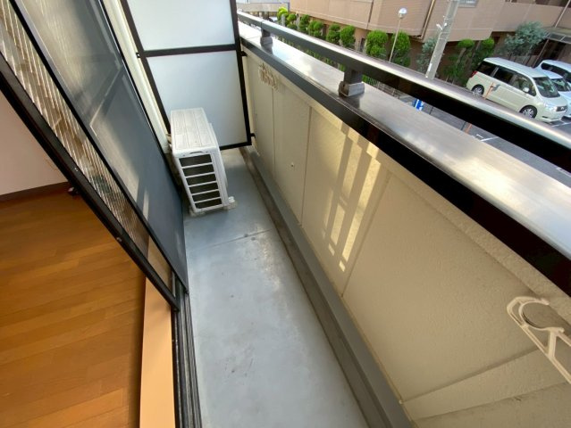 パレスNADAのバルコニー