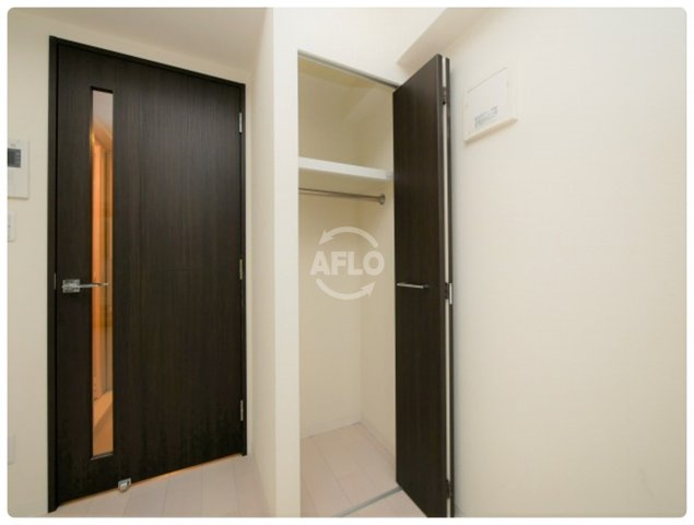 ミラージュパレス本町東レジデンスの収納|ミラージュパレス本町東レジデンス　クローゼット