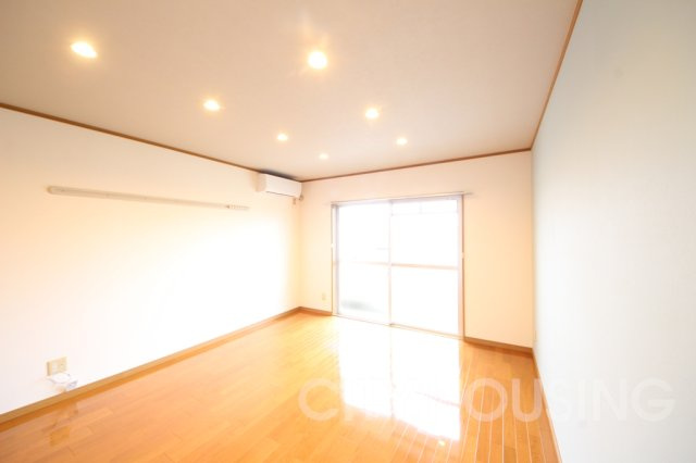 LUCE住吉の居間・リビング