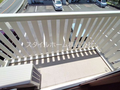 【バルコニー】 | ロイヤルコートＣ | イメージです。
