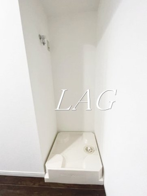 【設備】 | エストゥルースプラス八広 | 室内洗濯機置き場です。