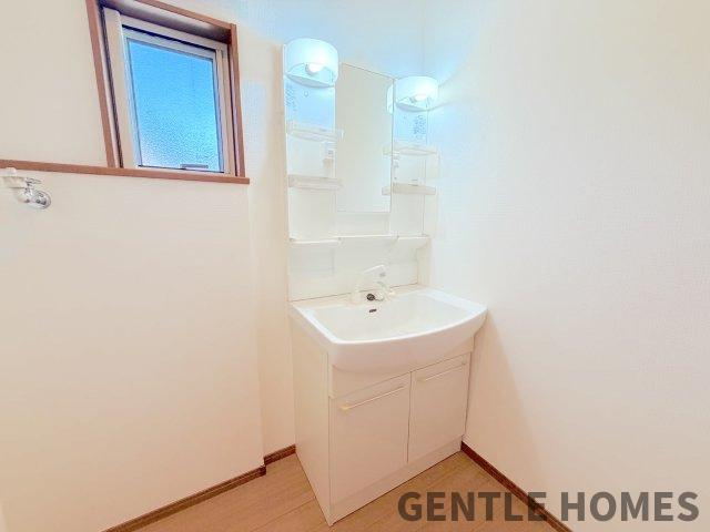 筑紫野市岡田3丁目戸建の玄関