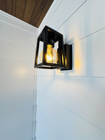 吹抜け×ロフト×板張り天井」光とデザインの家のその他