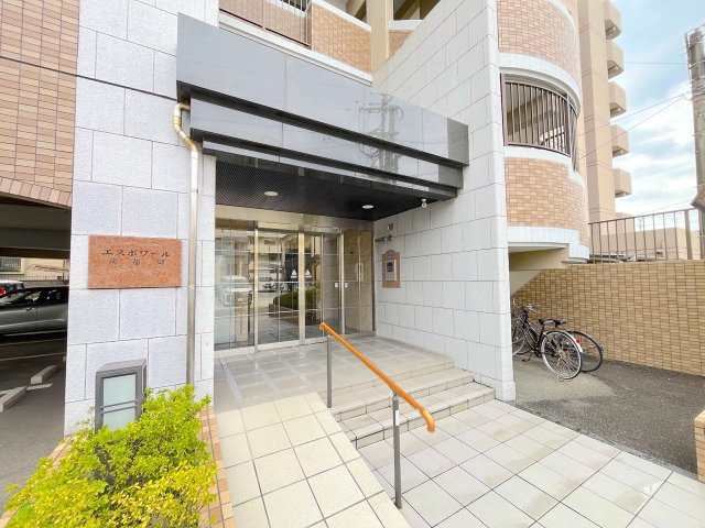 エスポワール南福岡のエントランス