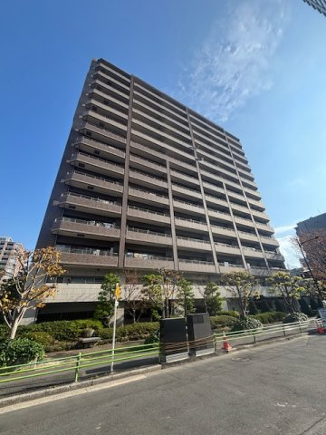 「月島」駅徒歩５分、3駅2路線利用可能な好立地