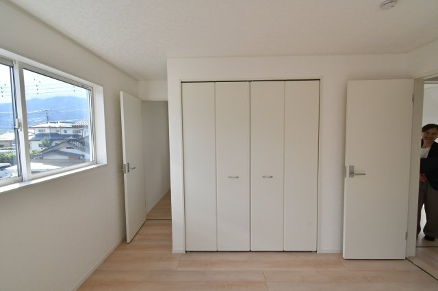 南アルプス市在家塚の新築一戸建の収納|南洋室